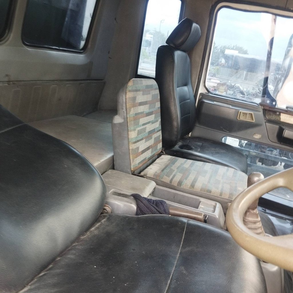 ขายรถสิบล้อ hino 186แรง