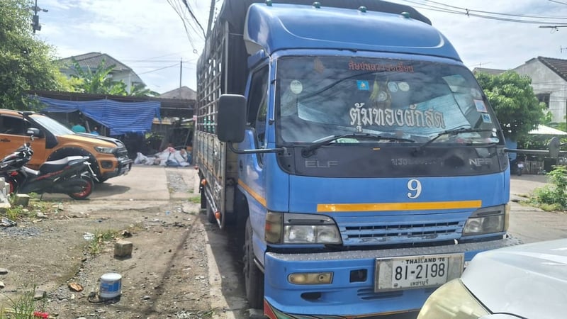 ขายรถ 6 ล้อ isuzu 130 แรงม้า