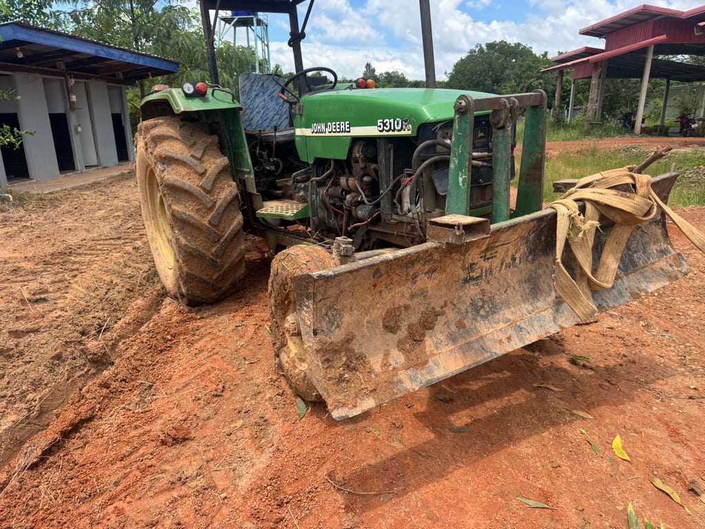 ขายรถไถ john deere รุ่น 5310 ขายรถไถ john deere รุ่น 5310