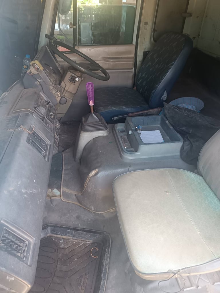 ขายรถ 6 ล้อดั้ม isuzu 160 แรง