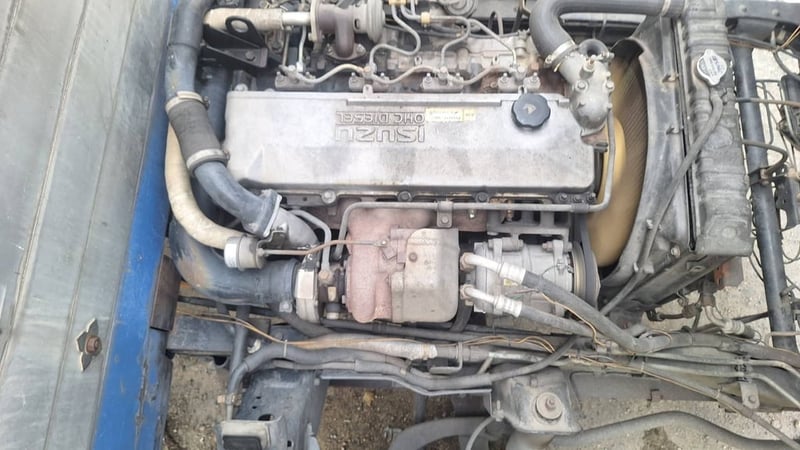 ขายรถ 6 ล้อ isuzu 130 แรงม้า