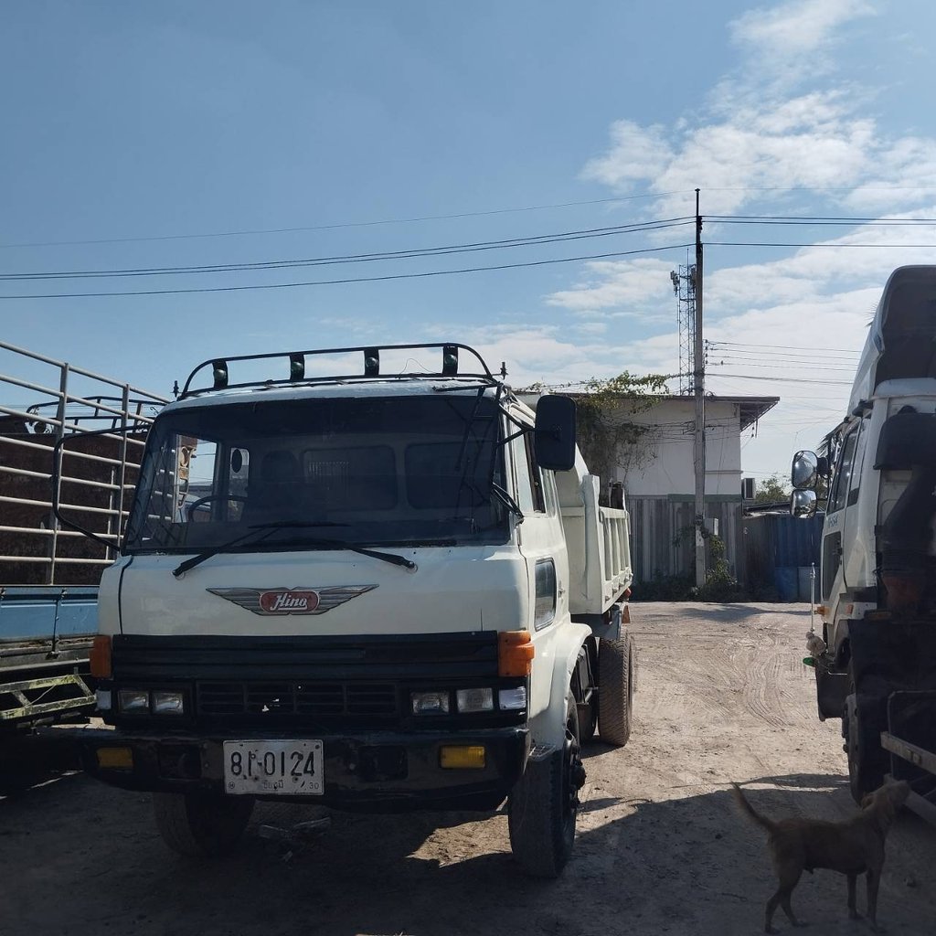 ขายรถ 6 ล้อดั้มฮีโน่ KR 300 ขายรถ 6 ล้อดั้มฮีโน่ KR 300