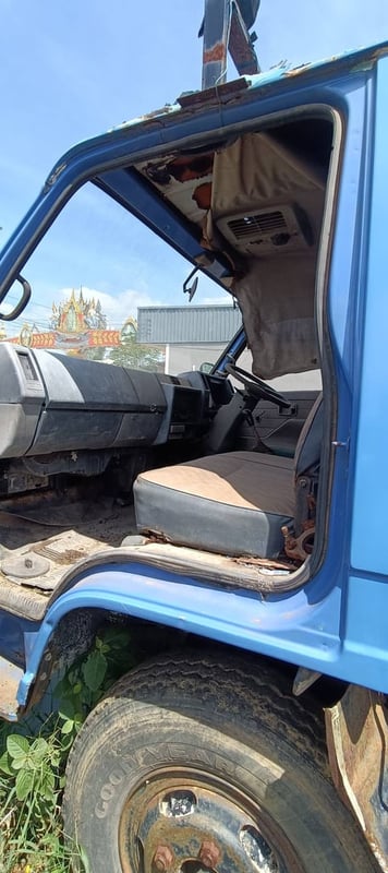 ขายรถ 6 ล้อดั้ม isuzu 165แรง