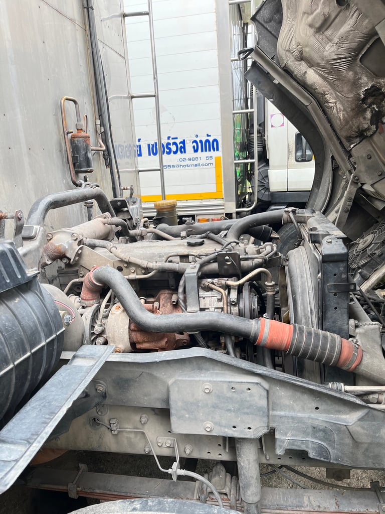 ขายรถสิบล้อnissan ติดเครน 3 ตัน
