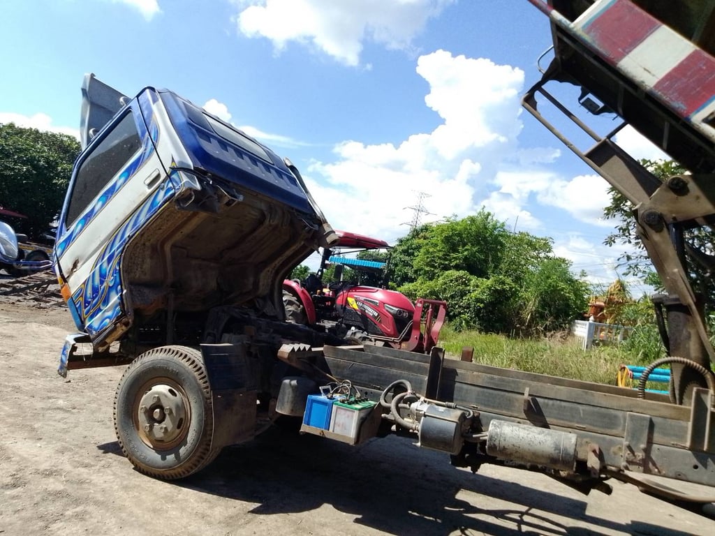 ขาย 6 ล้อดั้ม isuzu 115