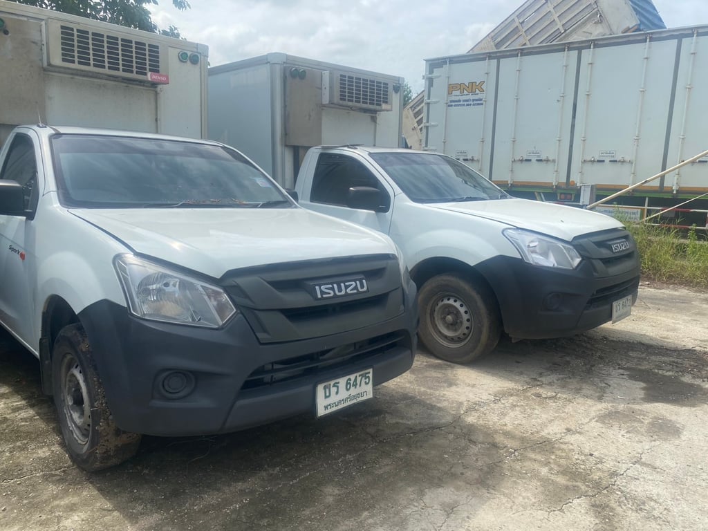 ขายรถ 4 ล้อ isuzuตู้เย็น