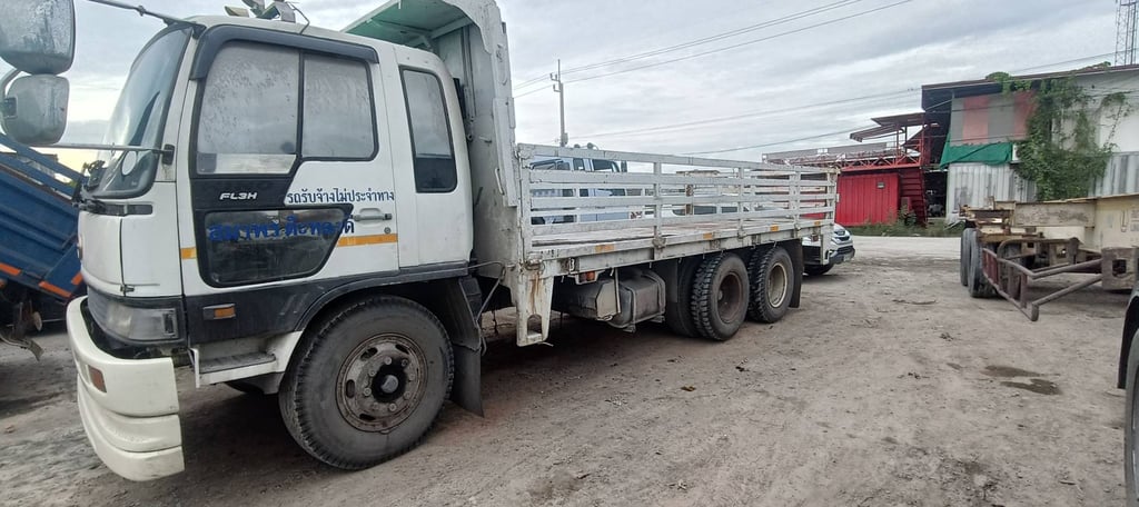 ขายรถสิบล้อ hino 186แรง