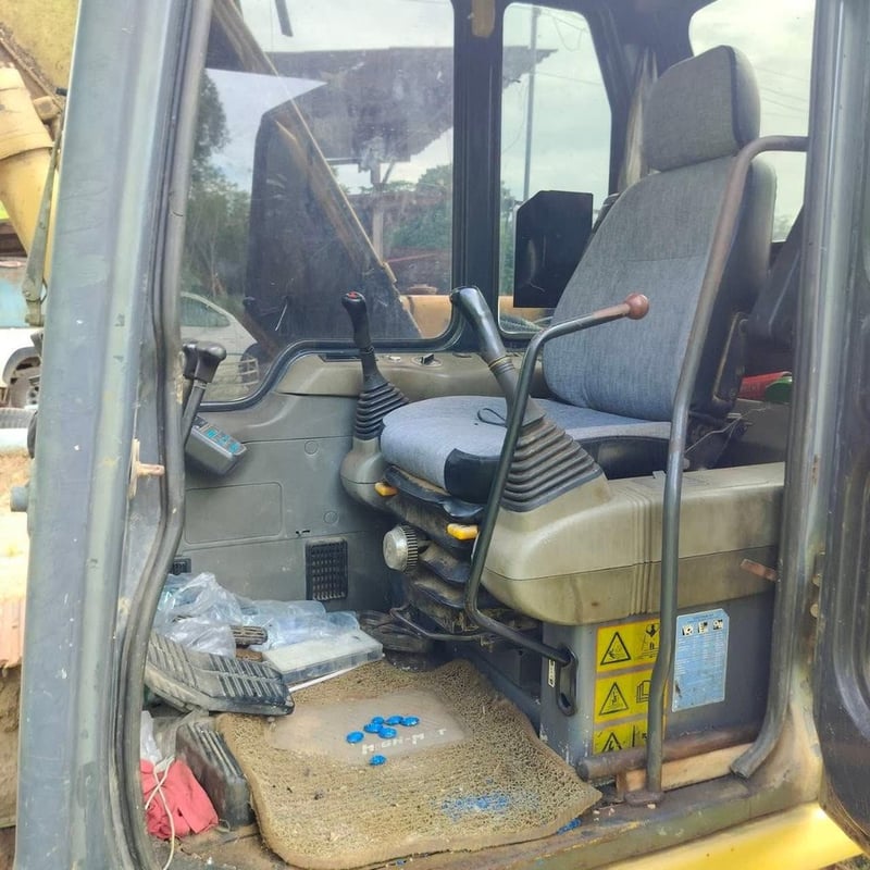 ขายรถ KOMATSU PC 130-6