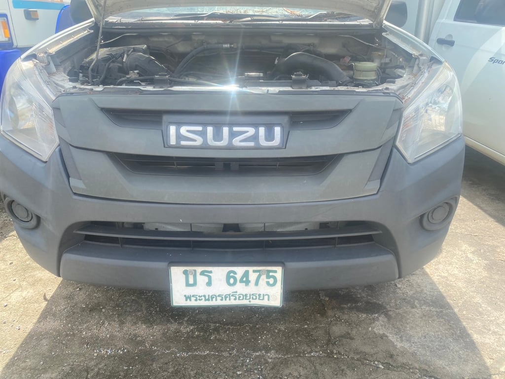 ขายรถ 4 ล้อ isuzuตู้เย็น