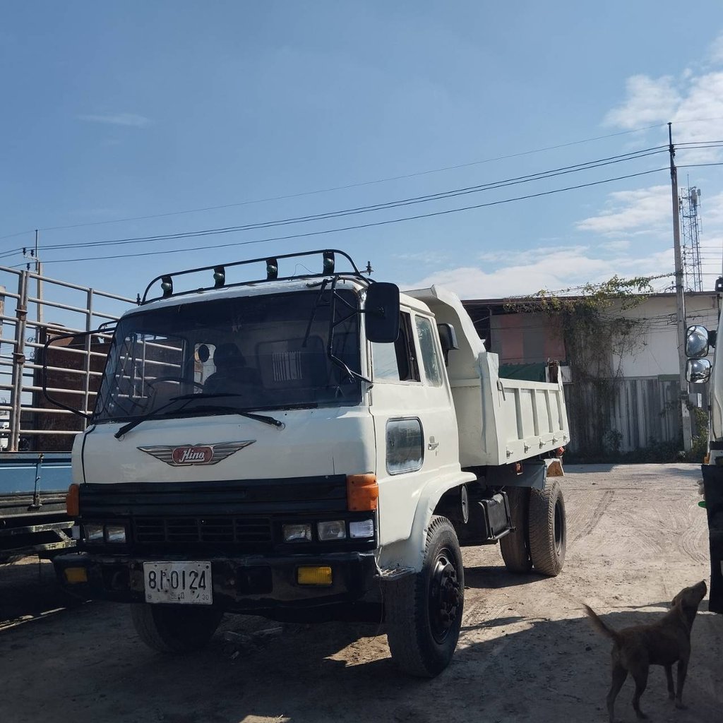 ขายรถ 6 ล้อดั้มฮีโน่ KR 300 ขายรถ 6 ล้อดั้มฮีโน่ KR 300