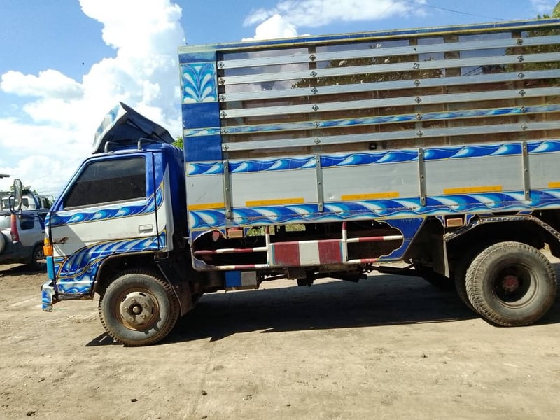 ขาย 6 ล้อดั้ม isuzu 115