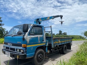 ขายรถ 6 ล้อ isuzu ติดเครน 150 แรง