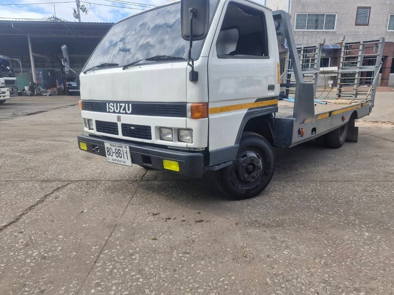 ขายรถ 6 ล้อท้ายลาดอีซูซุ 100 แรง