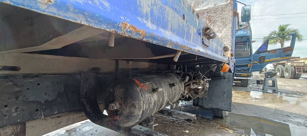 ขายรถ 6 ล้อพื้นเรียบ isuzu 175 ขายรถ 6 ล้อพื้นเรียบ isuzu 175