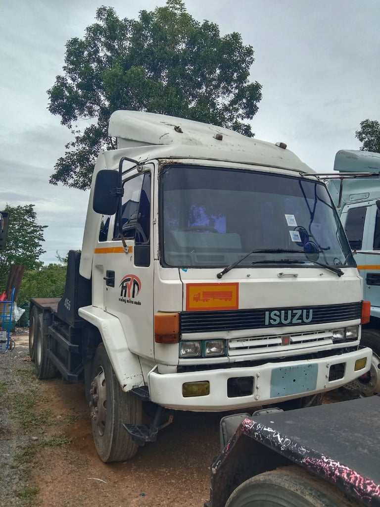 ขายหัวลาก isuzu 240 ขายหัวลาก isuzu 240