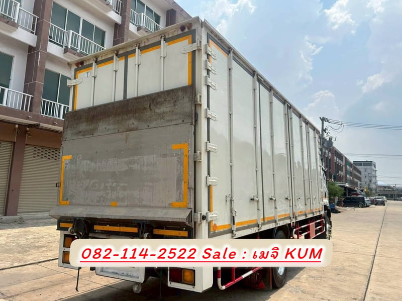 ISUZU FTR 240แรงม้า รถบรรทุก 6ล้อ ตู้แห้ง ปี2022