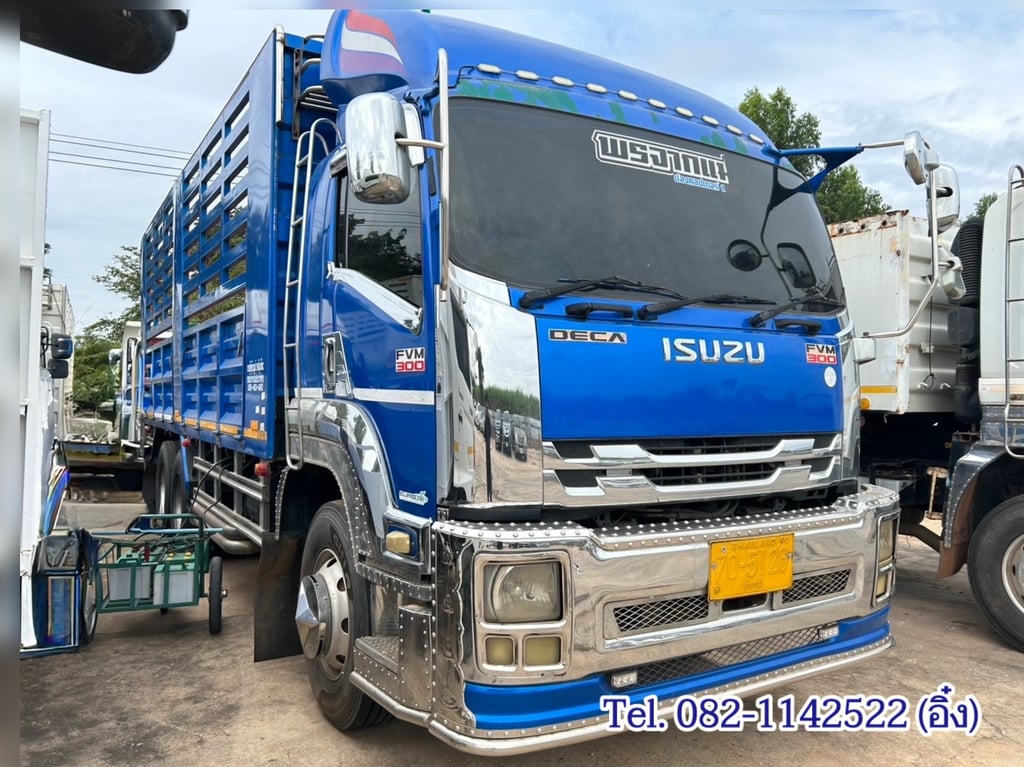 สิบล้อคอก ISUZU FVM 300 แรง ปี 2554 (5126)