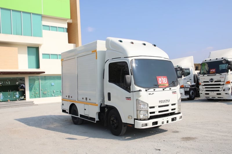 ISUZU NMR 130แรงม้า รถบรรทุก 6ล้อ ตู้แห้ง ปี2015