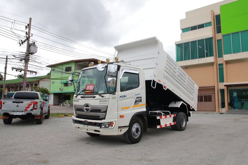 หกล้อดั้มพ์ HINO FC9J 210 แรง ปี 2564 (3210)