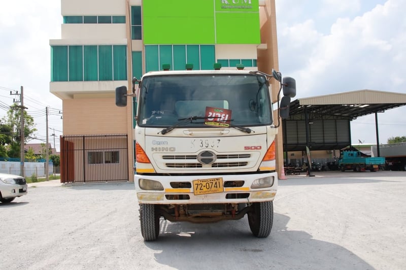สิบล้อโม่ปูน HINO 330 แรงม้า ปี 55 (0741)
