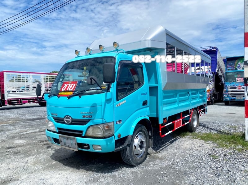 หกล้อสองแถว HINO XZU 150 แรง ปี 2563  (5876)