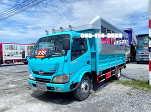 หกล้อสองแถว HINO XZU 150 แรง ปี 2563  (5876)