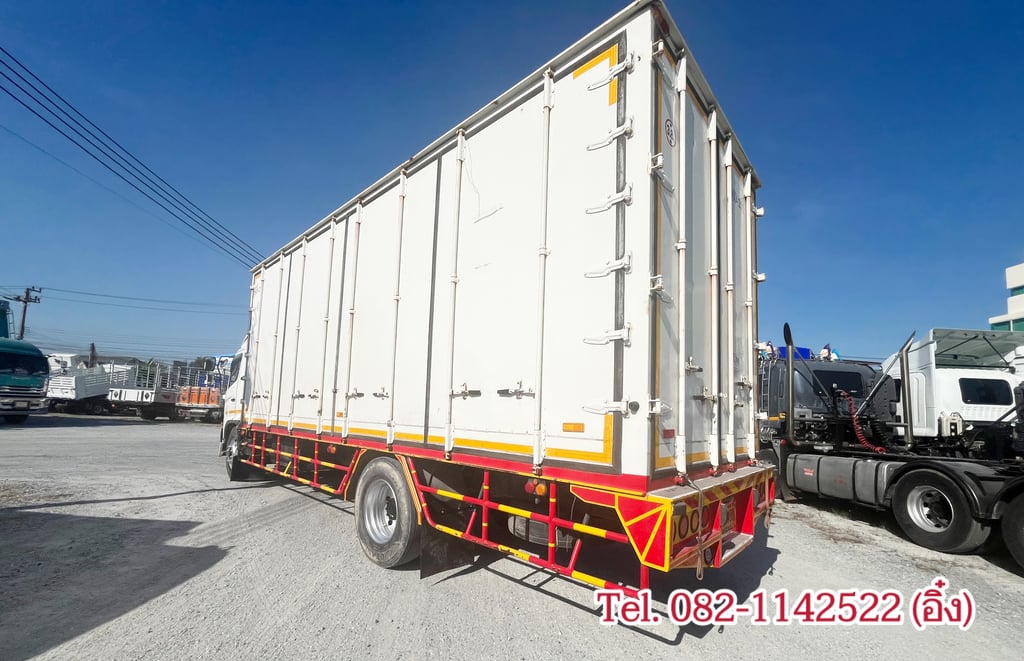หกล้อตู้สิบบาน Hino FG8J 212 ปี 56 (0988) หกล้อตู้สิบบาน Hino FG8J 212 ปี 56 (0988)