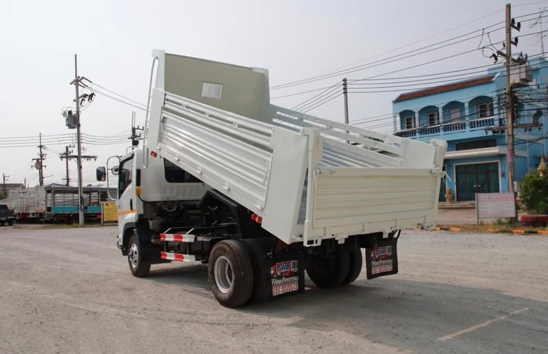 ISUZU FRR 210แรงม้า รถบรรทุก 6ล้อ ดั้มพ์ ปี2023 เลขไมล์ 110,000 กม.