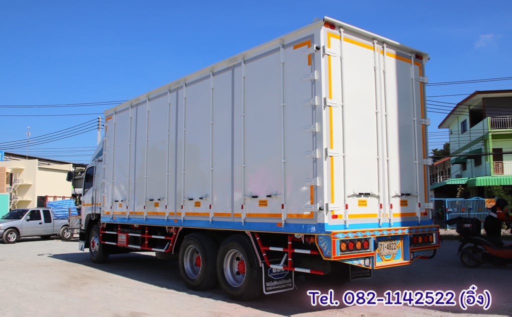 #สิบล้อตู้ ISUZU FVM 240 แรง เพลาเดียว ปี 2556 (4822)