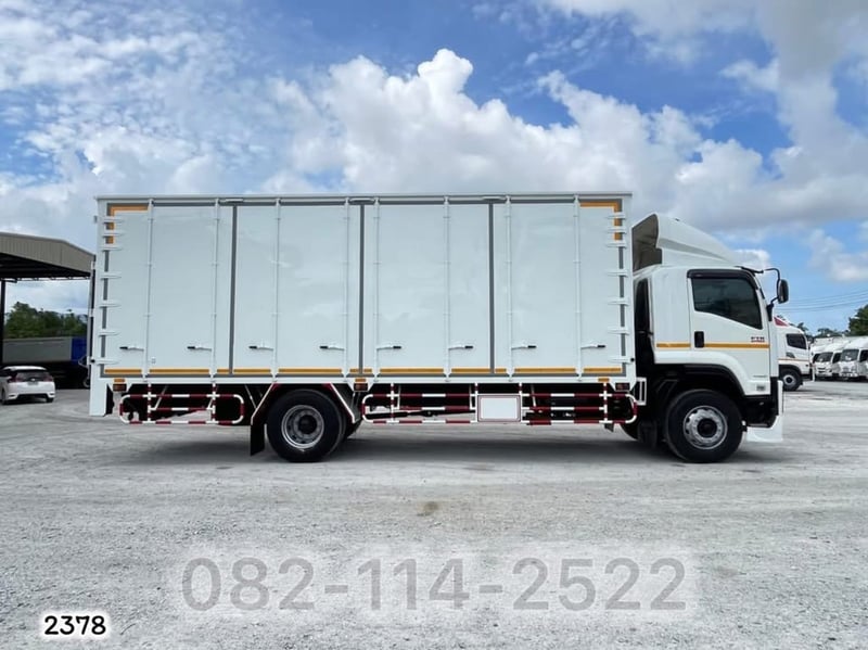 หกล้อสิบบาน ISUZU FTR 240 แรงม้า ปี 2565 (2375)