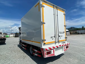 ISUZU NLR 130แรงม้า รถบรรทุก 4ล้อ ตู้เย็น ปี2019 ISUZU NLR 130แรงม้า รถบรรทุก 4ล้อ ตู้เย็น ปี2019