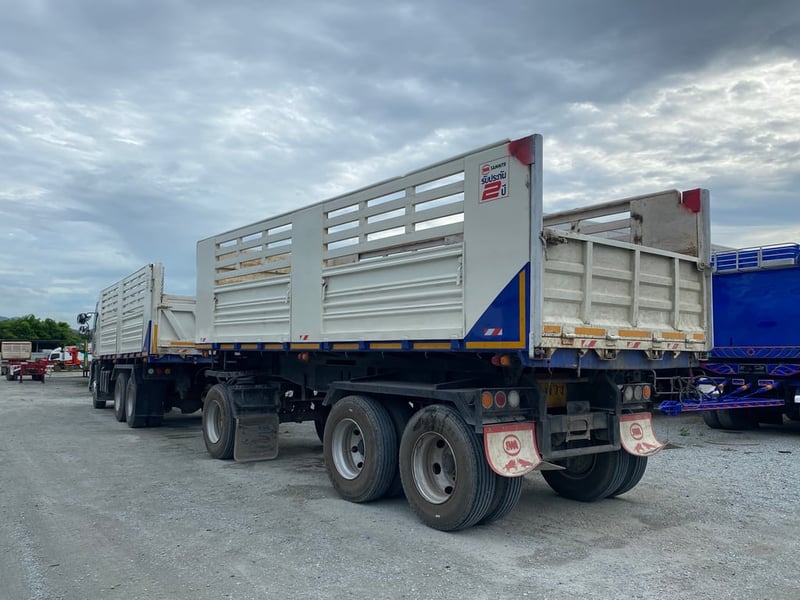 สิบล้อดั้มพ์ HINO FM1A 344 แรง ปี 2553+ หางดั้มพ์ สามเพลา อู่สามมิตร ปี 2555 (9321,9322) สิบล้อดั้มพ์ HINO FM1A 344 แรง ปี 2553+ หางดั้มพ์ สามเพลา อู่สามมิตร ปี 2555 (9321,9322)