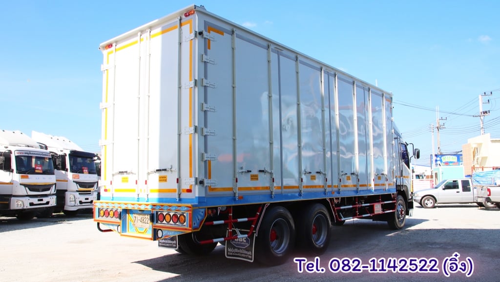 #สิบล้อตู้ ISUZU FVM 240 แรง เพลาเดียว ปี 2556 (4822)