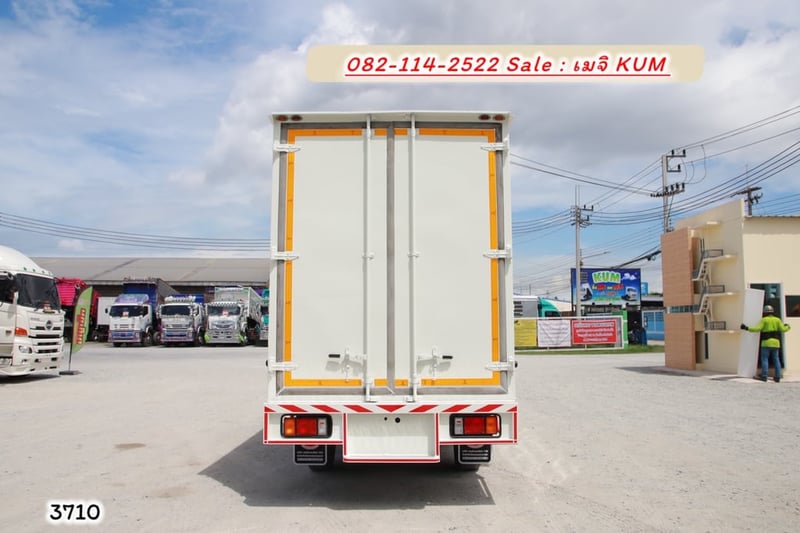ISUZU NLR 130แรงม้า รถบรรทุก 4ล้อ ตู้แห้ง ปี2022