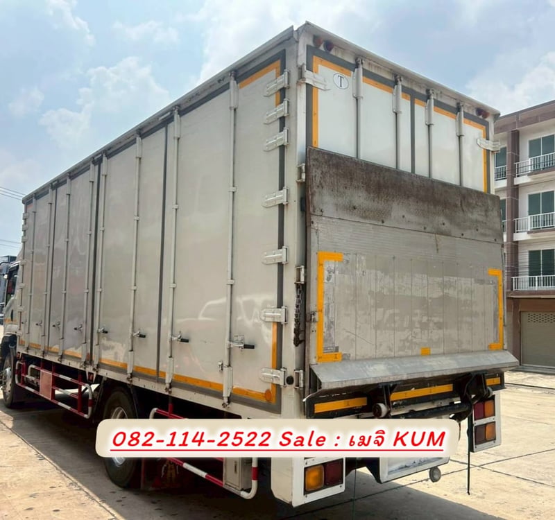 ISUZU FTR 240แรงม้า รถบรรทุก 6ล้อ ตู้แห้ง ปี2022