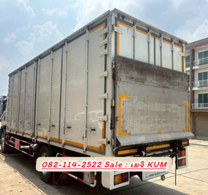 ISUZU FTR 240แรงม้า รถบรรทุก 6ล้อ ตู้แห้ง ปี2022