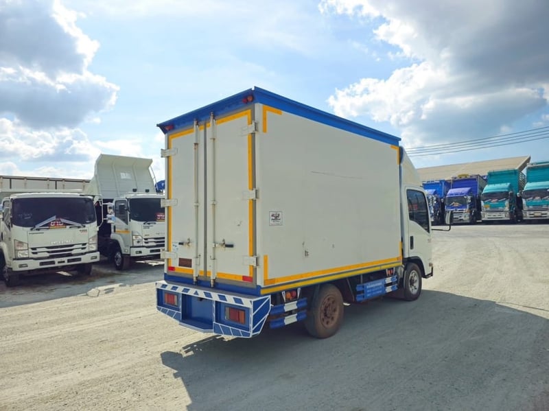 ISUZU NLR 104แรงม้า รถบรรทุก 4ล้อ ตู้แห้ง ปี2021 ISUZU NLR 104แรงม้า รถบรรทุก 4ล้อ ตู้แห้ง ปี2021