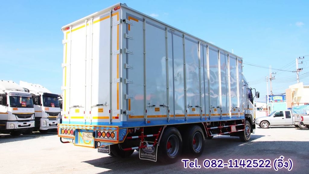 #สิบล้อตู้ ISUZU FVM 240 เพลาเดียว ปี 2556 (4822) #สิบล้อตู้ ISUZU FVM 240 เพลาเดียว ปี 2556 (4822)