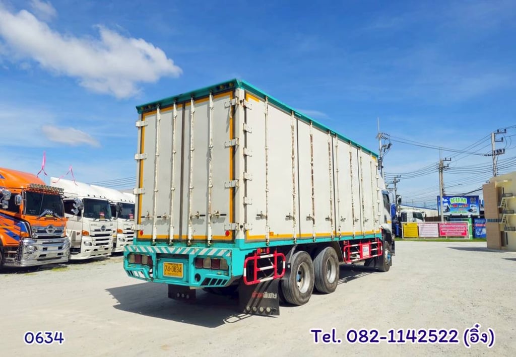 สิบล้อตู้สิบบาน ISUZU FVM 300 แรง ปี 2562 (0634) สิบล้อตู้สิบบาน ISUZU FVM 300 แรง ปี 2562 (0634)