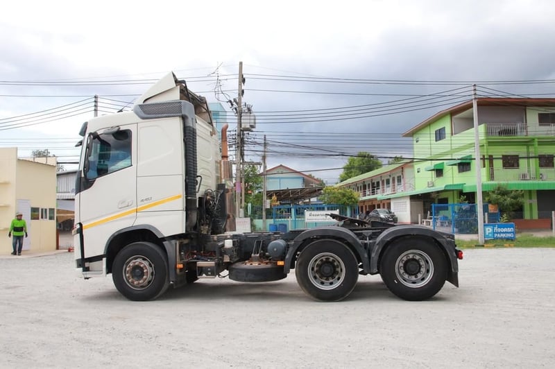 VOLVO FM 440แรงม้า รถบรรทุก หัวลาก 10ล้อ หัวลาก เฉพาะหัว ปี2015 VOLVO FM 440แรงม้า รถบรรทุก หัวลาก 10ล้อ หัวลาก เฉพาะหัว ปี2015
