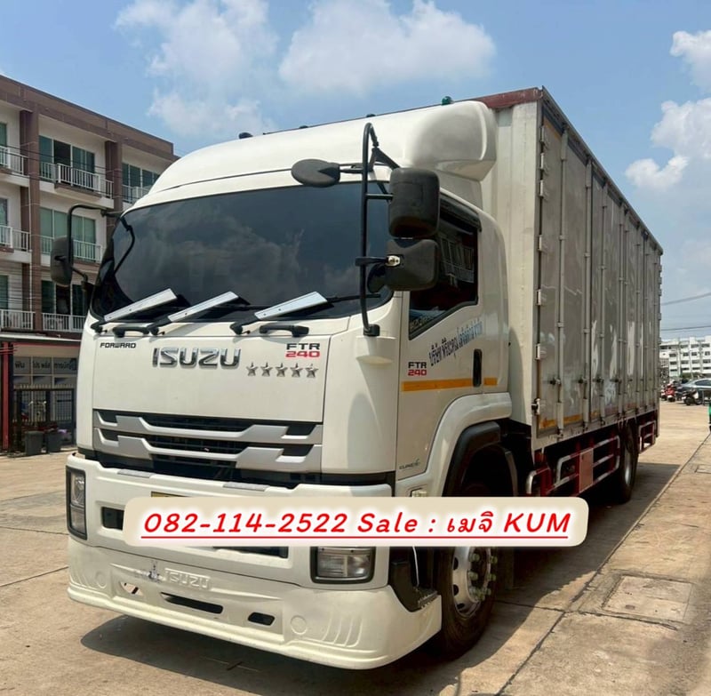 ISUZU FTR 240แรงม้า รถบรรทุก 6ล้อ ตู้แห้ง ปี2022