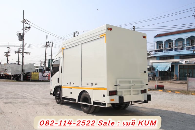 ISUZU NMR 130แรงม้า รถบรรทุก 6ล้อ ตู้แห้ง ปี2015