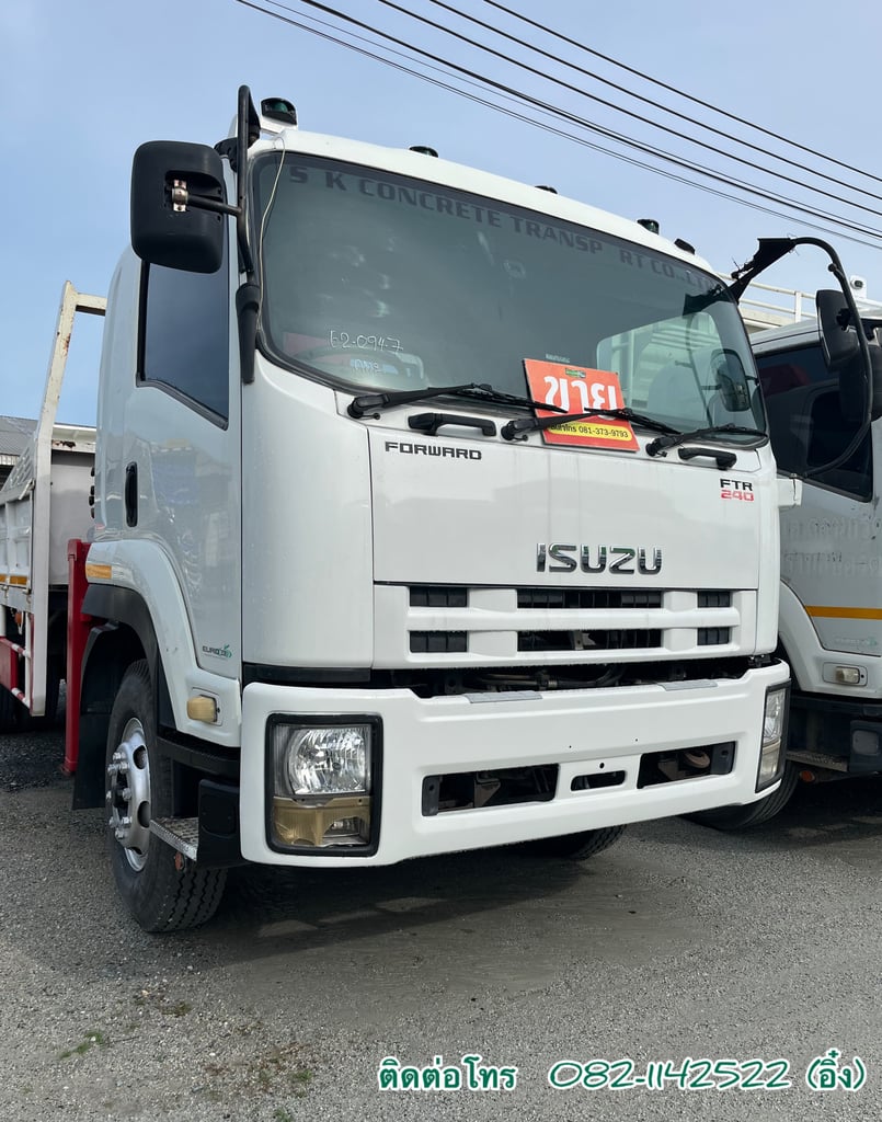 🚚 ISUZU FTR 240แรงม้า รถบรรทุก 6ล้อ กระบะเหล็กติดเครน ปี2014 (0947)