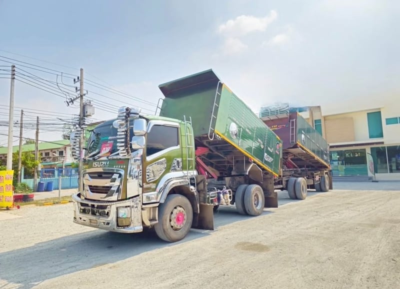 ISUZU FTR 240แรงม้า รถบรรทุก 6ล้อ พ่วงแม่ลูก ปี2022 เลขไมล์ 188,400 กม. ISUZU FTR 240แรงม้า รถบรรทุก 6ล้อ พ่วงแม่ลูก ปี2022 เลขไมล์ 188,400 กม.
