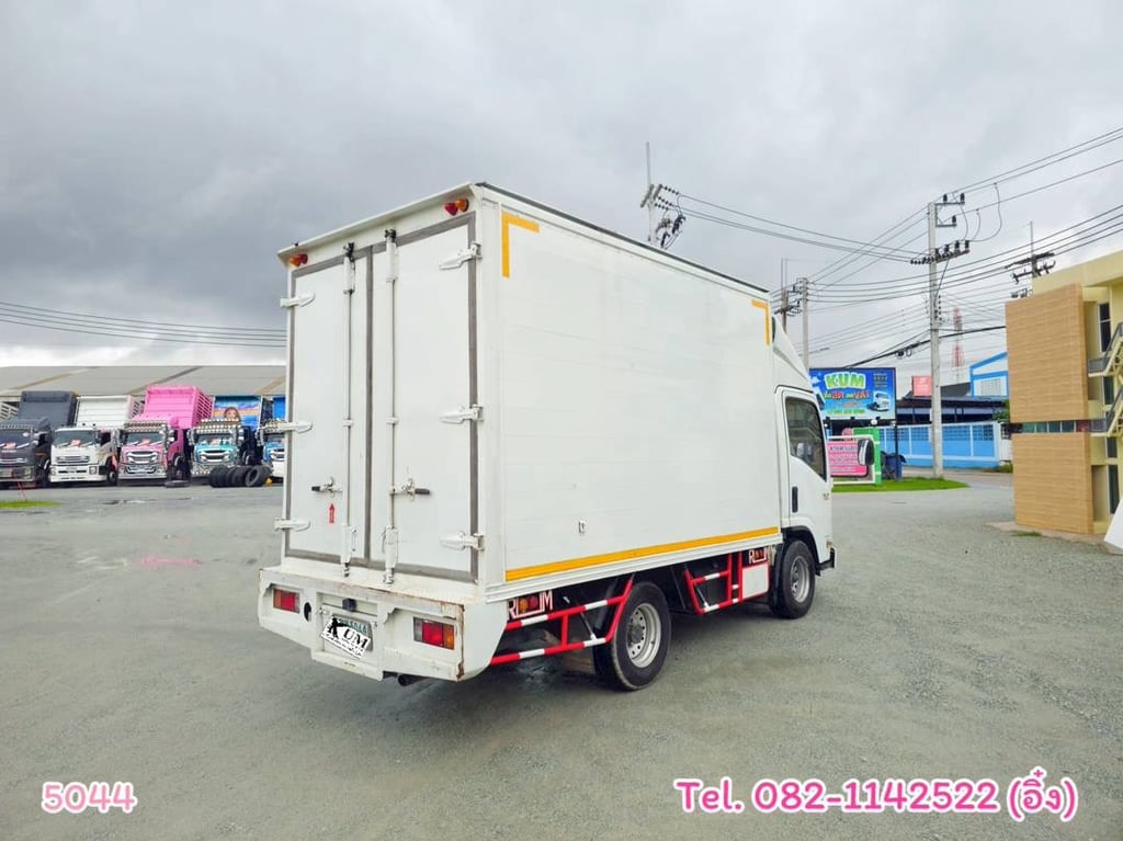 🚚💨 สี่ล้อจัมโบ้ตู้ ISUZU NLR 130 แรง ปี 2560 (5044) 🚚💨 สี่ล้อจัมโบ้ตู้ ISUZU NLR 130 แรง ปี 2560 (5044)
