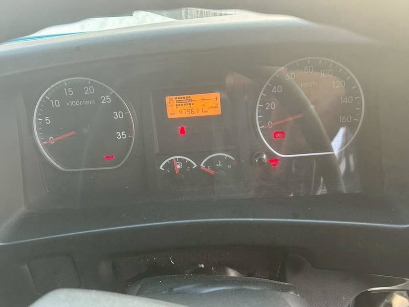 หกล้อหัวลาก ISUZU FTR 240 แรง ปี 2565 (2712)