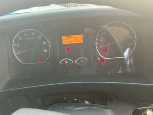 หกล้อหัวลาก ISUZU FTR 240 แรง ปี 2565 (2712)