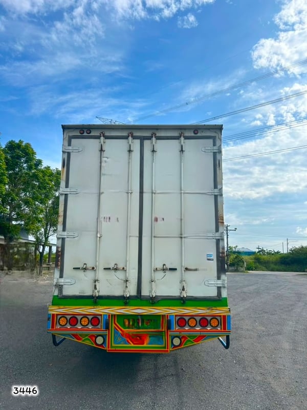 HINO FG 240แรงม้า รถบรรทุก 6ล้อ ตู้แห้ง ปี2016 เลขไมล์ 390,476 กม. HINO FG 240แรงม้า รถบรรทุก 6ล้อ ตู้แห้ง ปี2016 เลขไมล์ 390,476 กม.