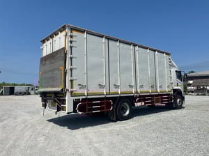 หกล้อตู้สิบบาน ISUZU FTR 240 แรง ปี 2565 (2375)
