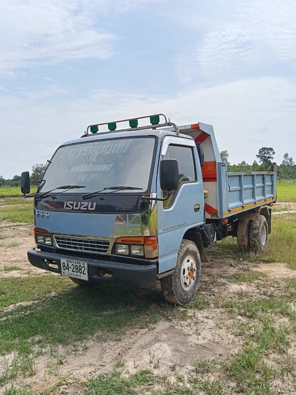 ขาย 6ล้อดั้ม NPR 120แรง รถพร้อมใช้งาน 